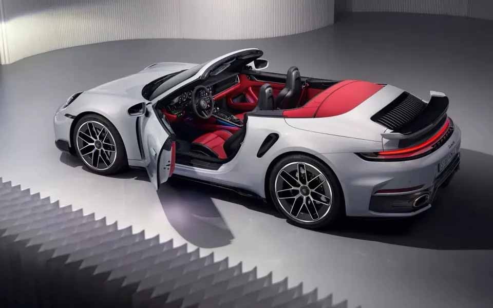 germaniya-porsche-911-turbo-s-stal-moshnee-i-bystree